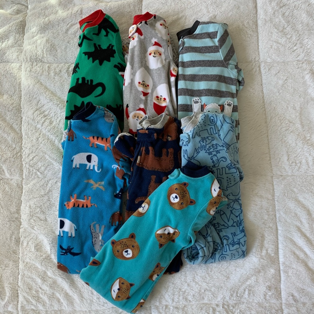 Bundle of 12-28mo jammies